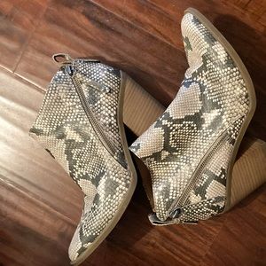Bootie. Universal Thread Faux Snakeskin, zipped bootie. Size 7 1/2